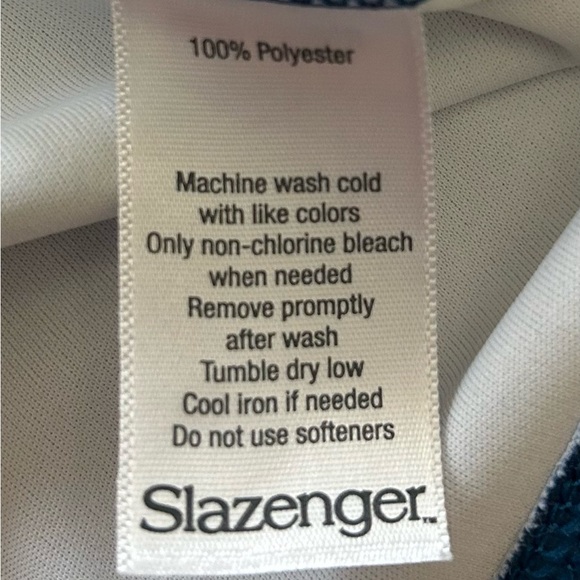 Slazenger Marble Pin Tuck Sleeveless Golf Polo Blue Medium sleeveless V- neck - Picture 8 of 9